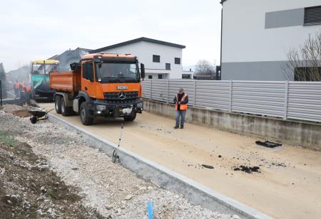 Gajeva ulica v Preserjah pri Radomljah